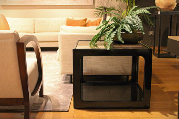 MESA LATERAL BERNA CUADRADA