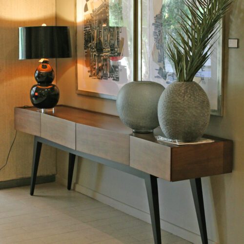 Consola Diamante malto base ebano Abril 26