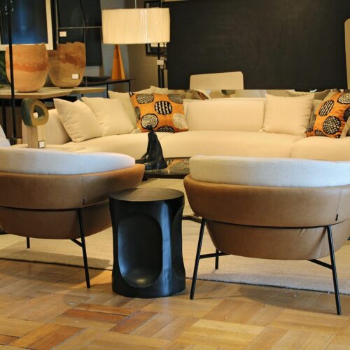 Par de Sillones Virtus cuero 138 y tela 940 JUL25