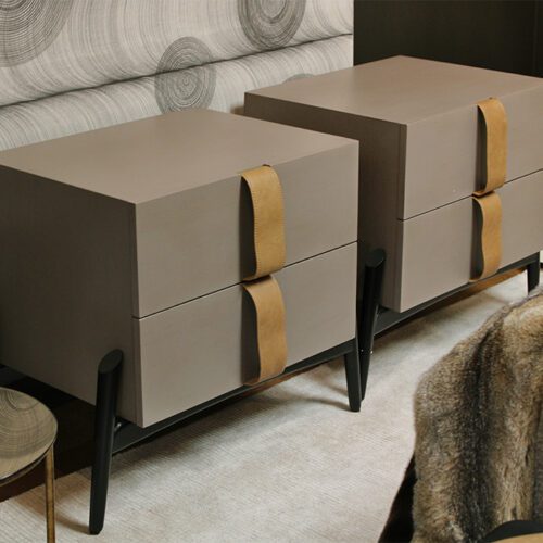 Par veladores Alma Tartufo - base ébano - cuero 138